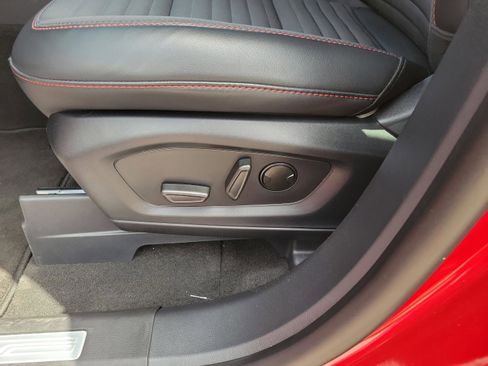 New 2026 Ford Explorer ST-Line w/ ST-Line Street Pack image 10