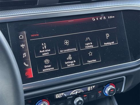 Used 2025 Audi Q3 2.0T Premium w/ Convenience Package image 25