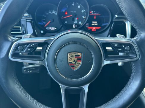Certified 2021 Porsche Macan image 23