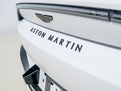 Used 2023 Aston Martin V12 Vantage image 35