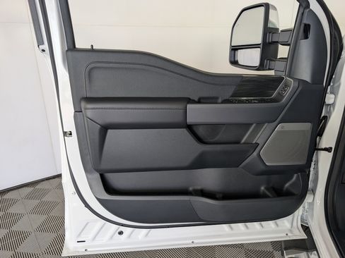 New 2025 Ford F150 Lariat w/ Equipment Group 502A High image 12