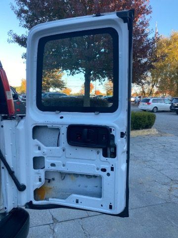 Used 2015 Chevrolet Express 2500 RWD image 12