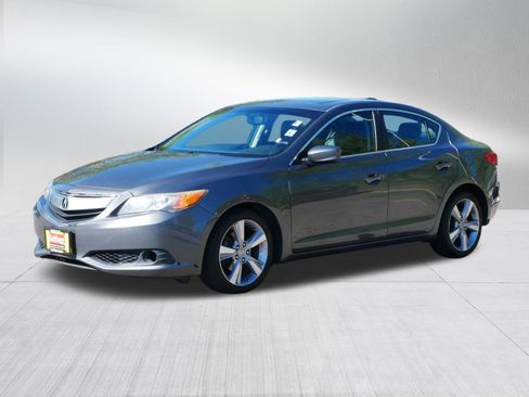 Used 2013 Acura ILX w/ Premium Package image 3