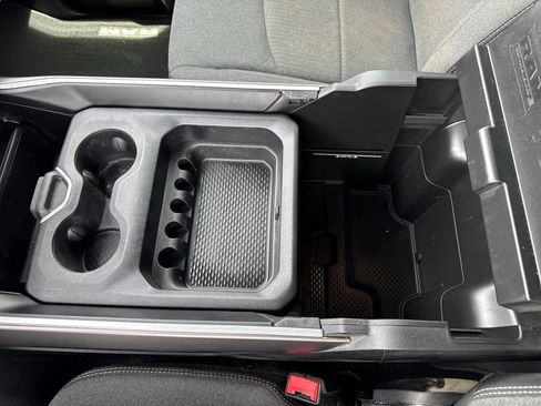 Used 2022 RAM 2500 Big Horn AWD/4WD image 18