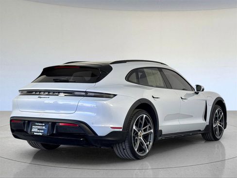 Used 2023 Porsche Taycan 4 Cross Turismo image 8