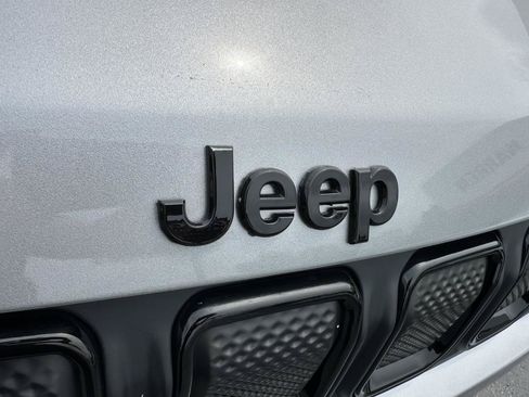 Used 2022 Jeep Compass Latitude w/ Sun and Sound Group AWD/4WD image 21