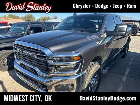 Used 2025 RAM 2500 Tradesman AWD/4WD image 1