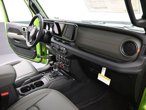 New 2026 Jeep Gladiator Mojave AWD/4WD image 24