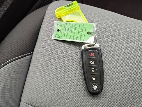 Used 2019 Ford Escape SE image 39