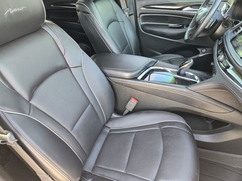 Used 2021 Buick Enclave Avenir FWD image 10