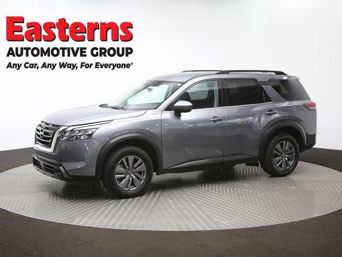 Used 2024 Nissan Pathfinder SV image 56