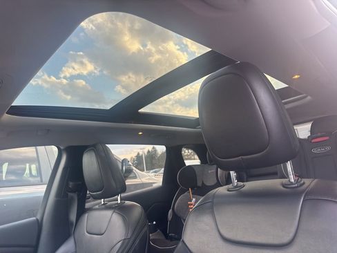 Used 2019 Jeep Cherokee Latitude Plus image 4