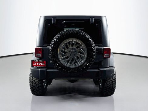 Used 2017 Jeep Wrangler Unlimited Sport w/ Connectivity Group AWD/4WD image 4