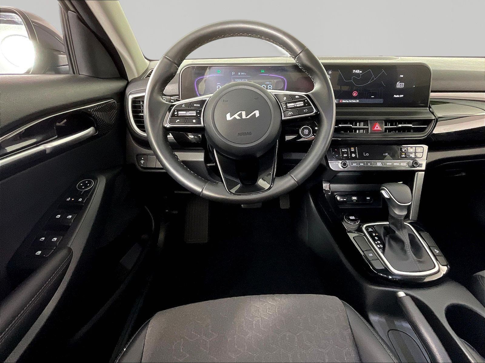 Certified 2025 Kia Seltos S FWD image 8