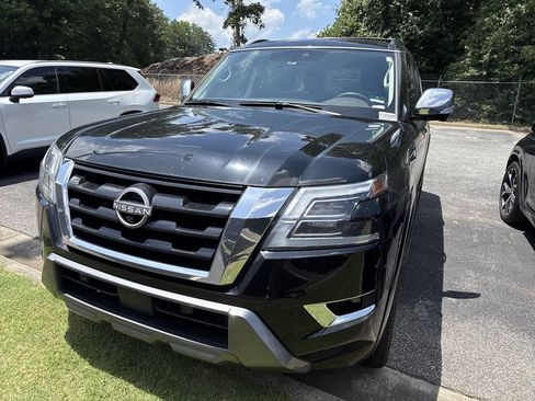 Used 2024 Nissan Armada Platinum w/ Captain's Chairs Package AWD/4WD image 5