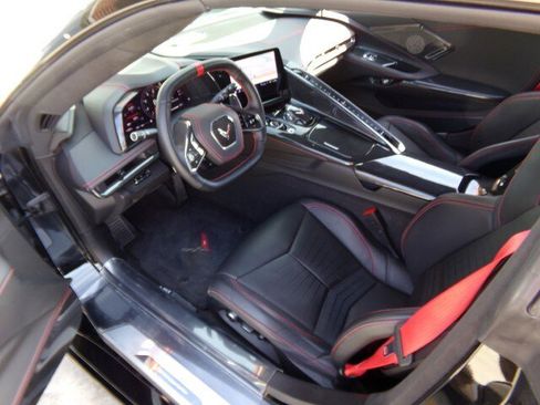 Used 2021 Chevrolet Corvette 3LT Z51 Coupe w/ Z51 Performance Package image 28