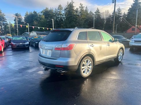 Used 2011 MAZDA CX-9 Grand Touring w/ Moonroof & Bose Audio Pkg image 5