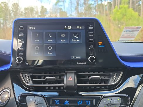 Used 2020 Toyota C-HR XLE image 20