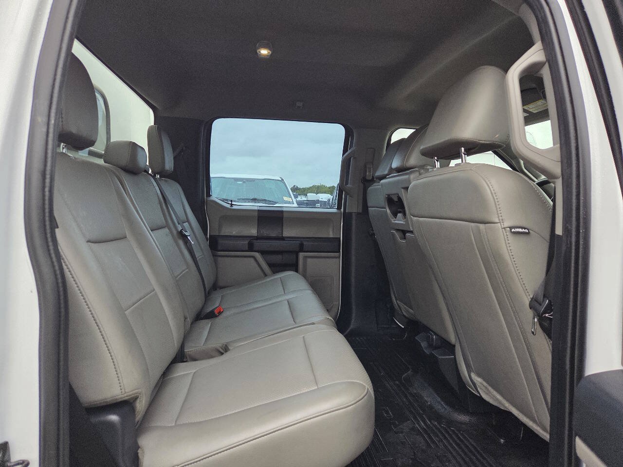 Used 2022 Ford F550 4x4 Crew Cab Super Duty w/ Power Equipment Group image 16