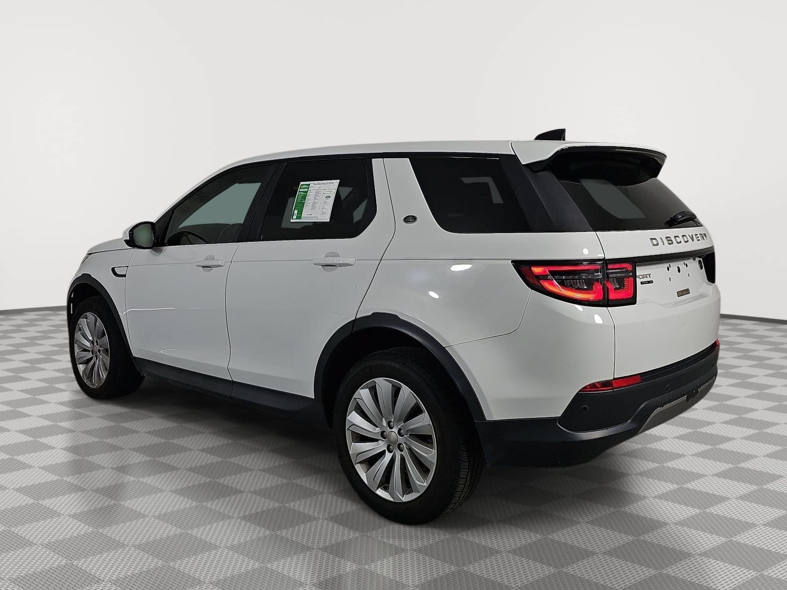 Used 2020 Land Rover Discovery Sport SE AWD/4WD image 6
