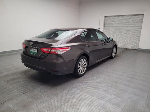 Used 2018 Toyota Camry LE FWD image 9