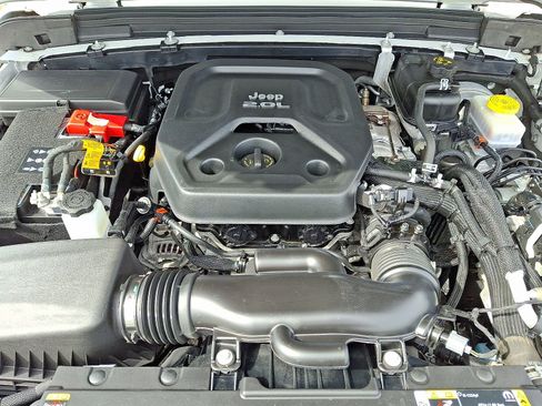 Used 2022 Jeep Wrangler Unlimited Sport image 27