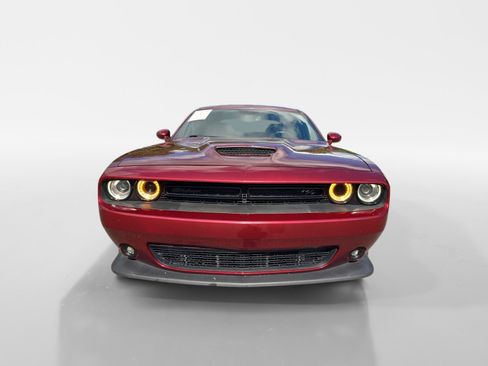 Used 2019 Dodge Challenger R/T w/ Blacktop Package RWD image 9