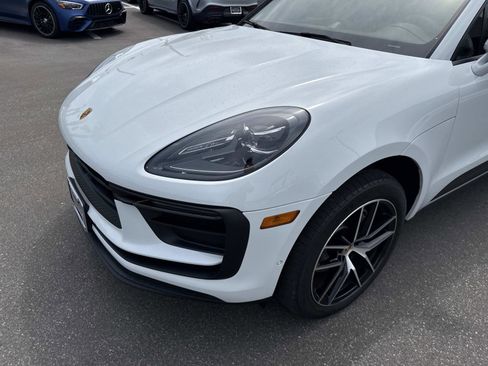 Used 2023 Porsche Macan Turbo AWD/4WD image 9