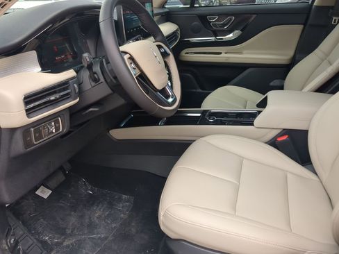 New 2026 Lincoln Corsair Premiere FWD image 11