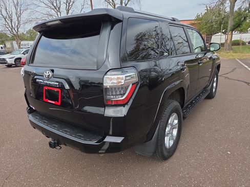 Certified 2024 Toyota 4Runner SR5 image 3