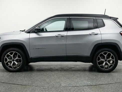 Used 2025 Jeep Compass Limited AWD/4WD image 5