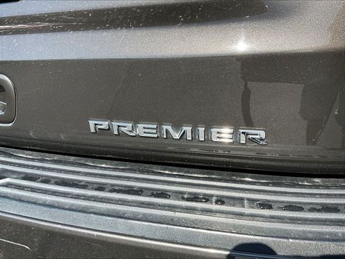 Used 2021 Chevrolet Tahoe Premier AWD/4WD image 24
