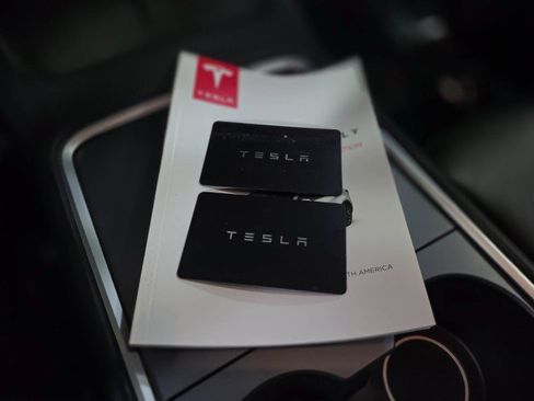 Used 2024 Tesla Model Y Long Range image 41