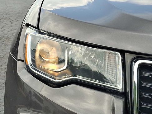 Used 2018 Jeep Grand Cherokee Limited w/ Trailer Tow Group IV AWD/4WD image 9