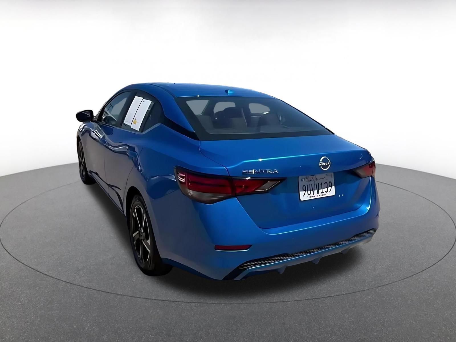 Used 2025 Nissan Sentra SV FWD image 10