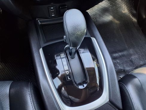 Used 2015 Nissan Rogue SL FWD image 24