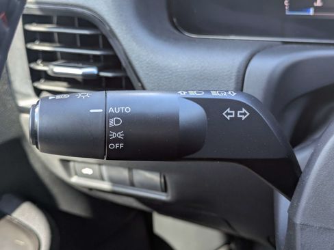 Used 2026 Nissan Sentra SR w/ Floor Mat Package FWD image 17