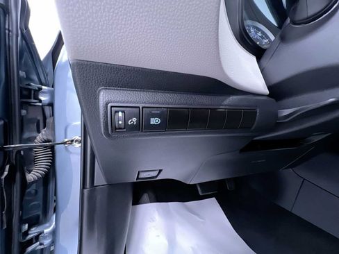 Used 2022 Toyota Corolla LE FWD image 16