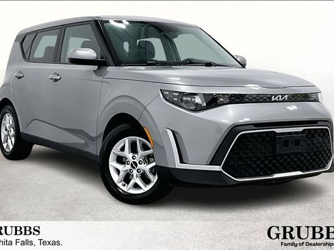 Used 2023 Kia Soul LX w/ Option Group 015 image 1