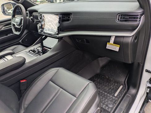 New 2026 Jeep Grand Wagoneer 4WD w/ Premium Group I image 29