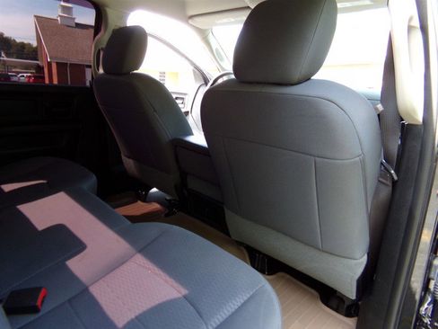 Used 2015 RAM 1500 Express AWD/4WD image 36