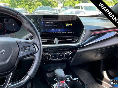 Used 2025 Chevrolet Trax RS w/ Driver Confidence Package FWD image 7