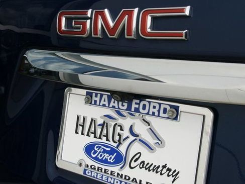 Used 2023 GMC Terrain SLT image 9