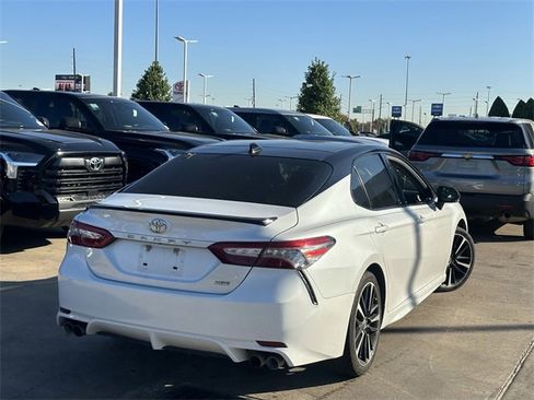 Used 2019 Toyota Camry XSE image 5