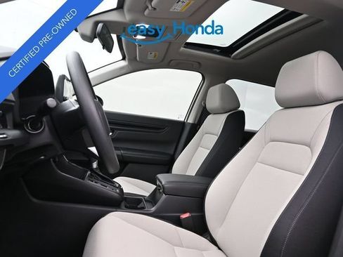 Used 2025 Honda CR-V EX image 17