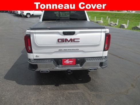 Used 2023 GMC Sierra 1500 SLT w/ SLT Convenience Package AWD/4WD image 8
