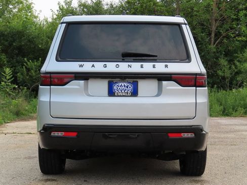 Certified 2024 Jeep Wagoneer Series II AWD/4WD image 21