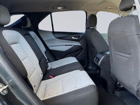 Used 2019 Chevrolet Equinox LS FWD image 24