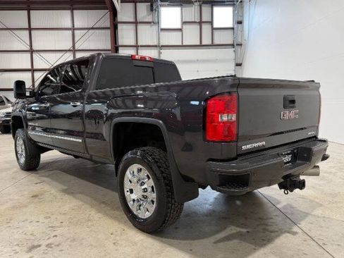 Used 2015 GMC Sierra 2500 Denali w/ Duramax Plus Package AWD/4WD image 11
