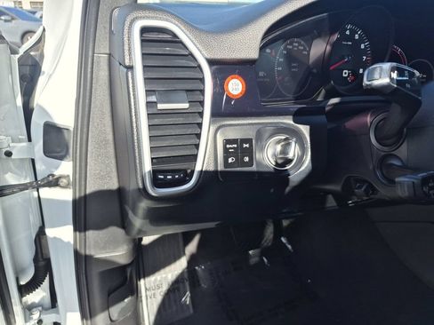 Used 2021 Porsche Cayenne AWD/4WD image 13